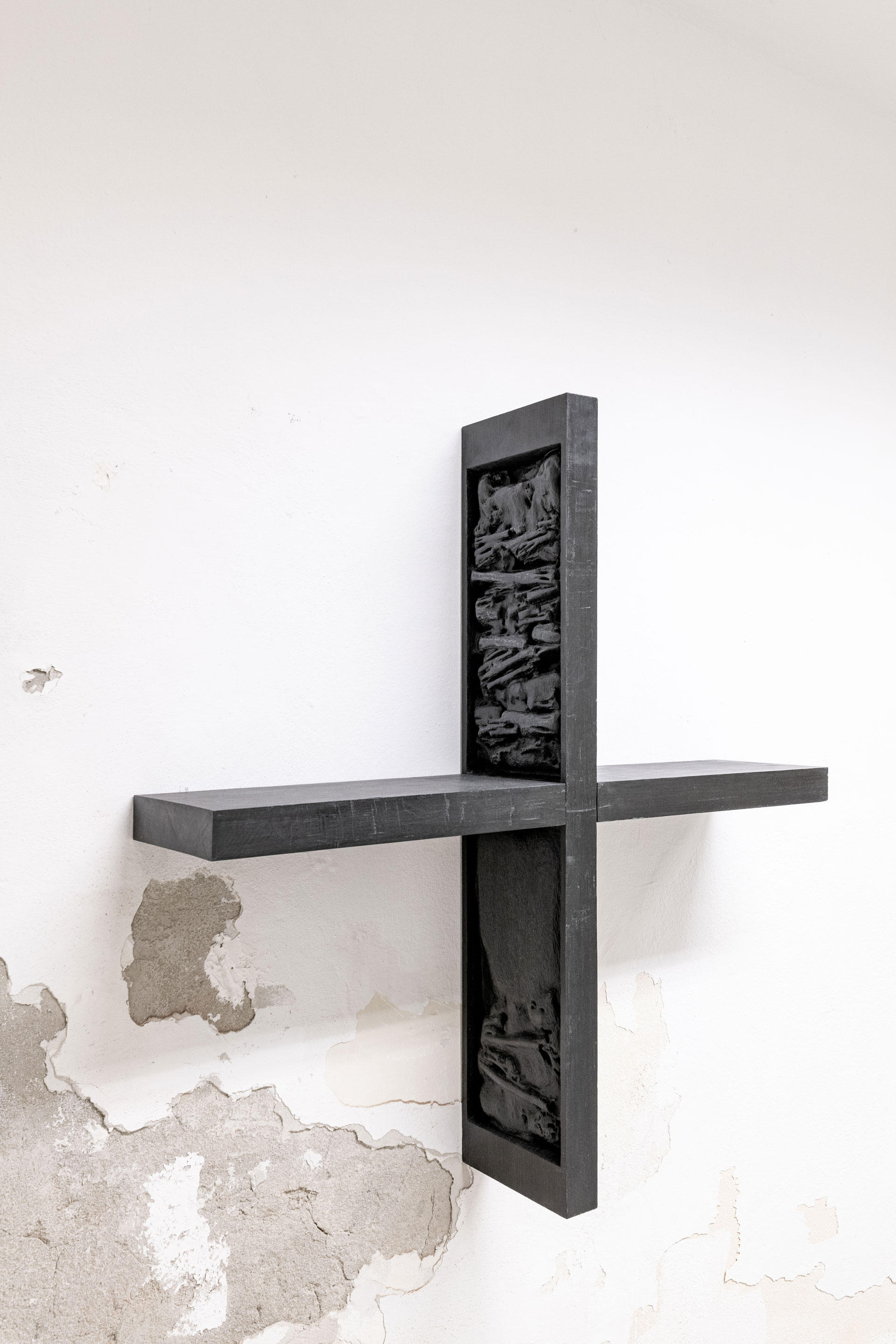 Sofiia Yesakova. Ugly scenes. Nuances 4.1., 100 × 100 × 5 cm (x2), black wood, linseed oil, beeswax, 2025